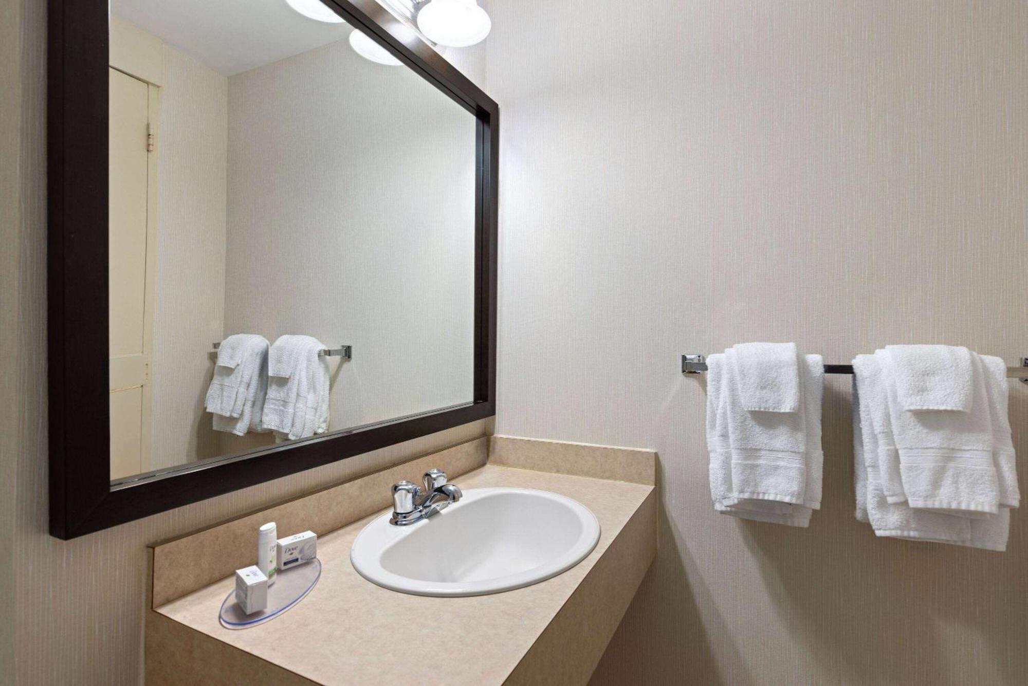 Travelodge By Wyndham Thunder Bay On Exteriér fotografie